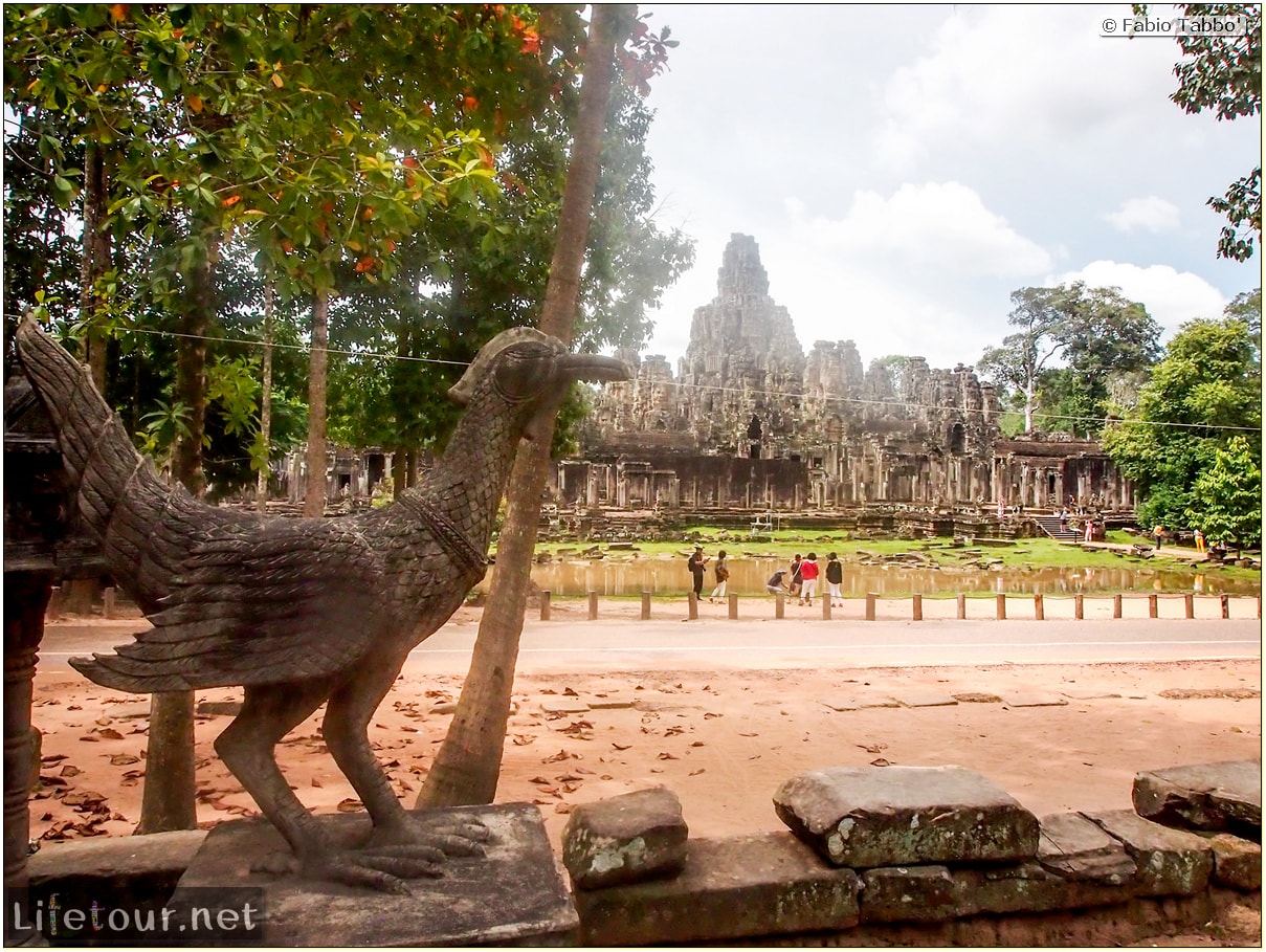 Fabio_s-LifeTour---Cambodia-(2017-July-August)---Siem-Reap-(Angkor)---Angkor-temples---Bayon-temple---20266