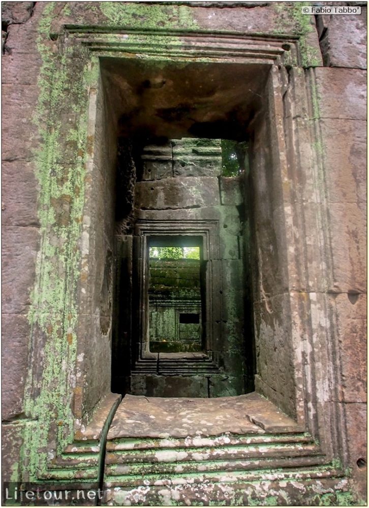 Fabio_s-LifeTour---Cambodia-(2017-July-August)---Siem-Reap-(Angkor)---Angkor-temples---Ta-Prohm-temple---20252