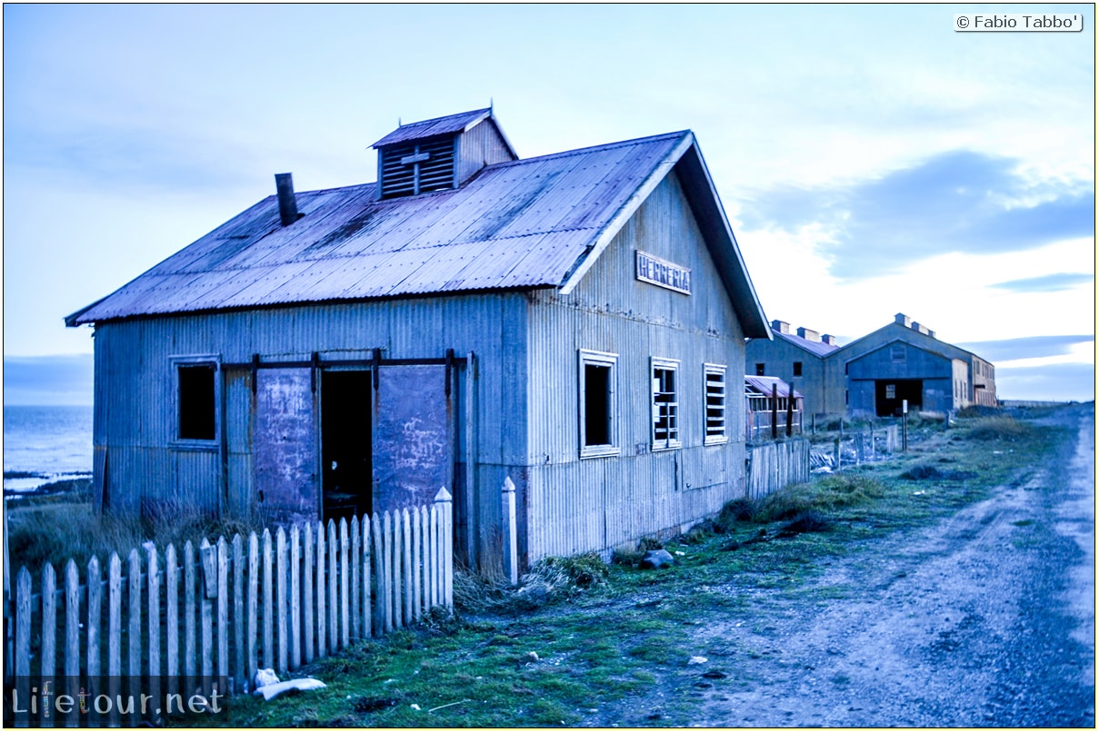 Fabio_s-LifeTour---Chile-(2015-September)---Porvenir---Tierra-del-Fuego---Estancia-San-Gregorio---11917