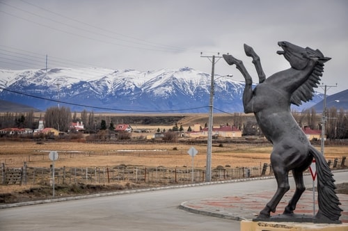 Fabio_s-LifeTour---Chile-(2015-September)---Torres-del-Paine---Cerro-Castillo-village---8886 cover