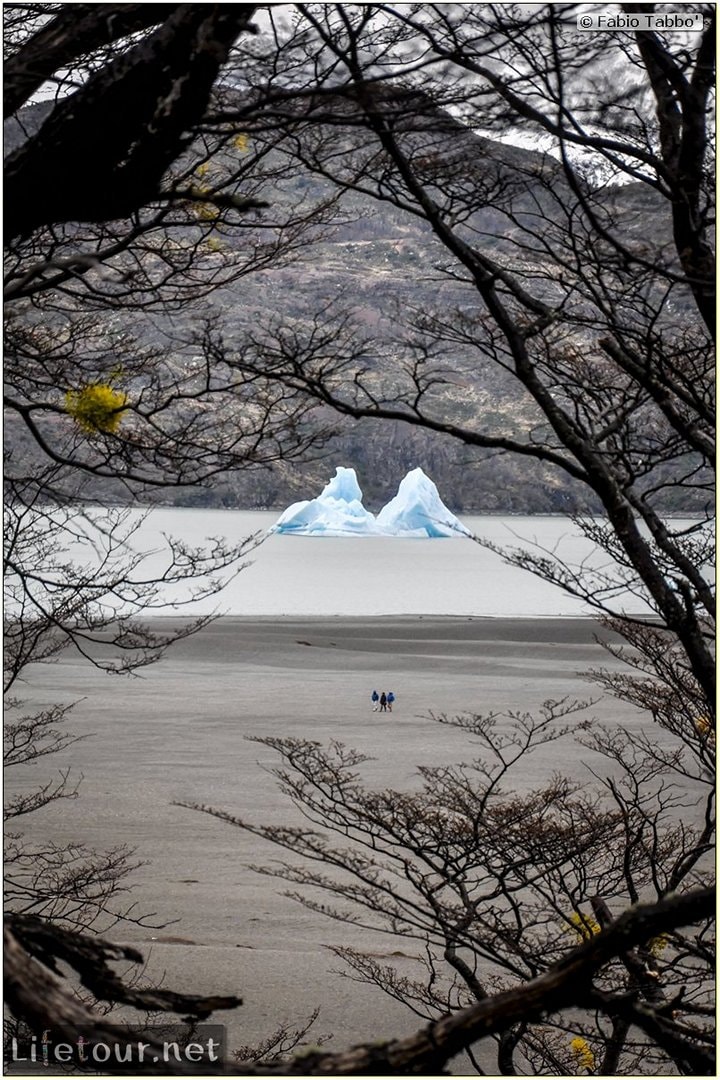 Fabio_s-LifeTour---Chile-(2015-September)---Torres-del-Paine---Glacier-Gray---12340 cover