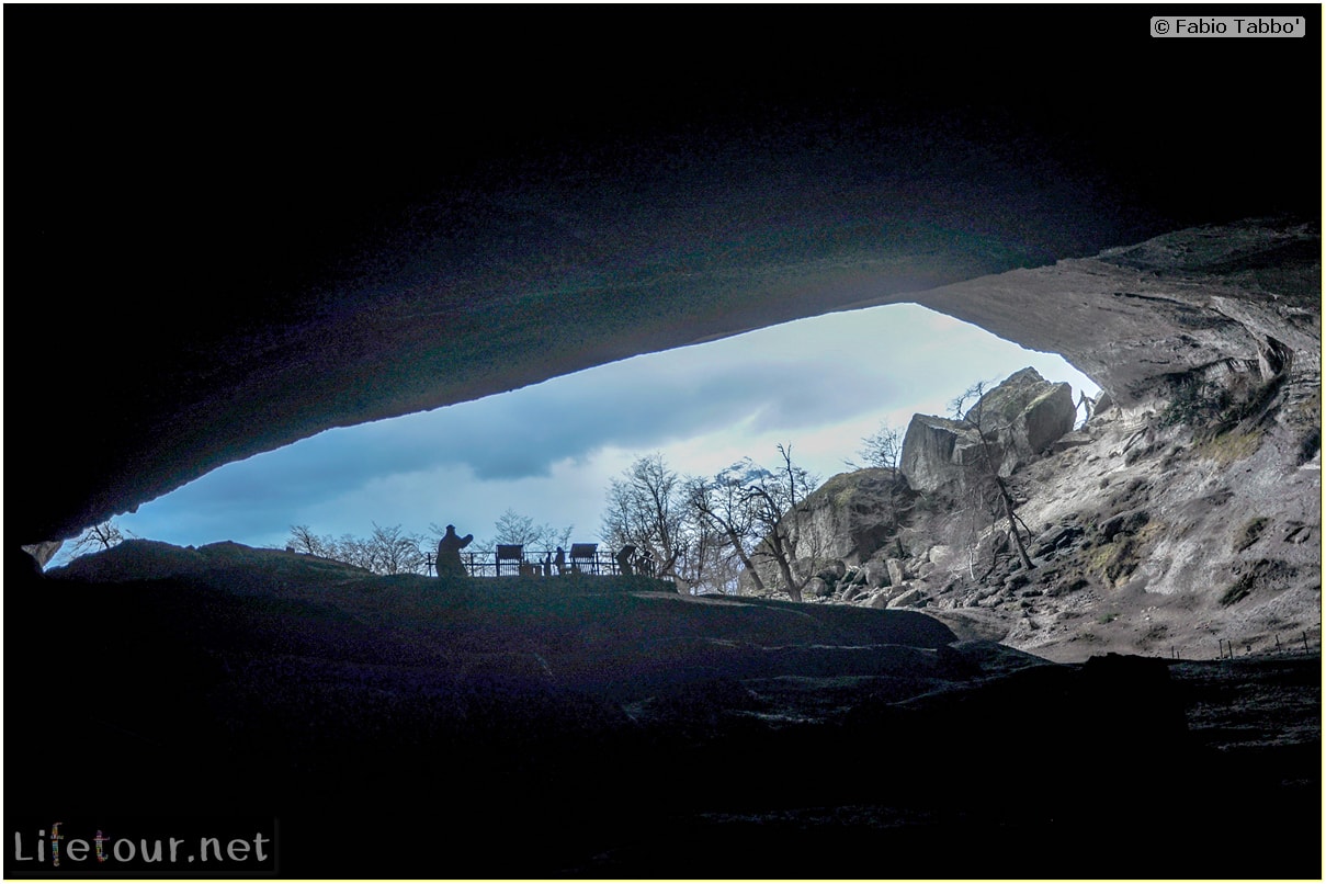 Fabio_s-LifeTour---Chile-(2015-September)---Torres-del-Paine---Milodon-Cave---5931