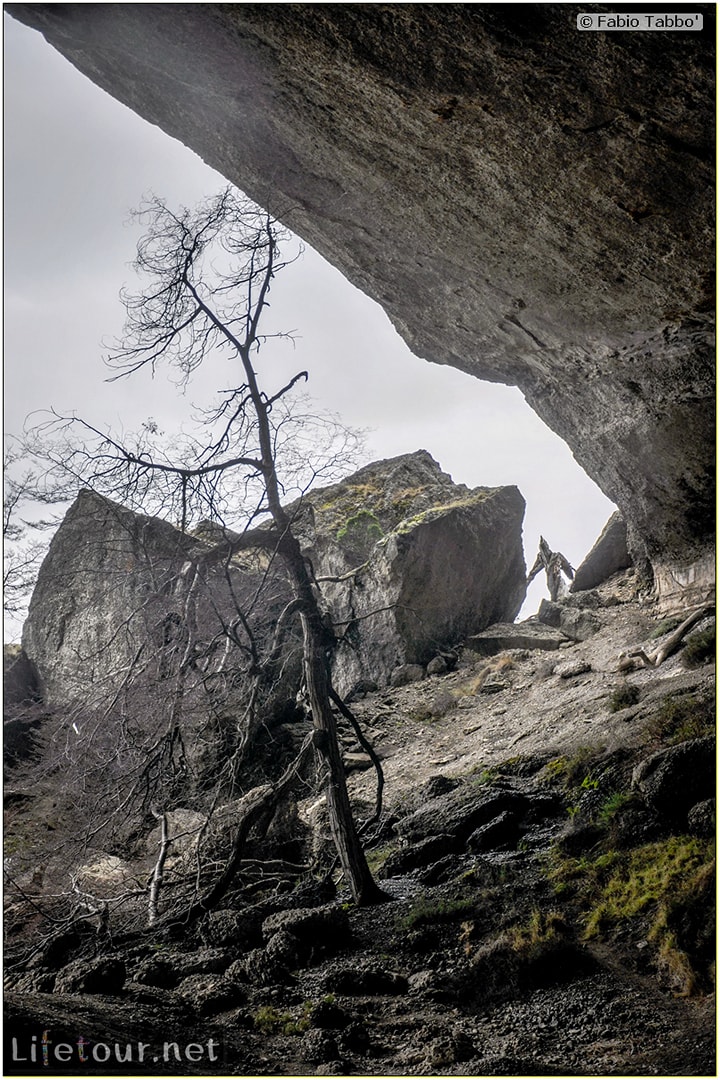 Fabio_s-LifeTour---Chile-(2015-September)---Torres-del-Paine---Milodon-Cave---7282