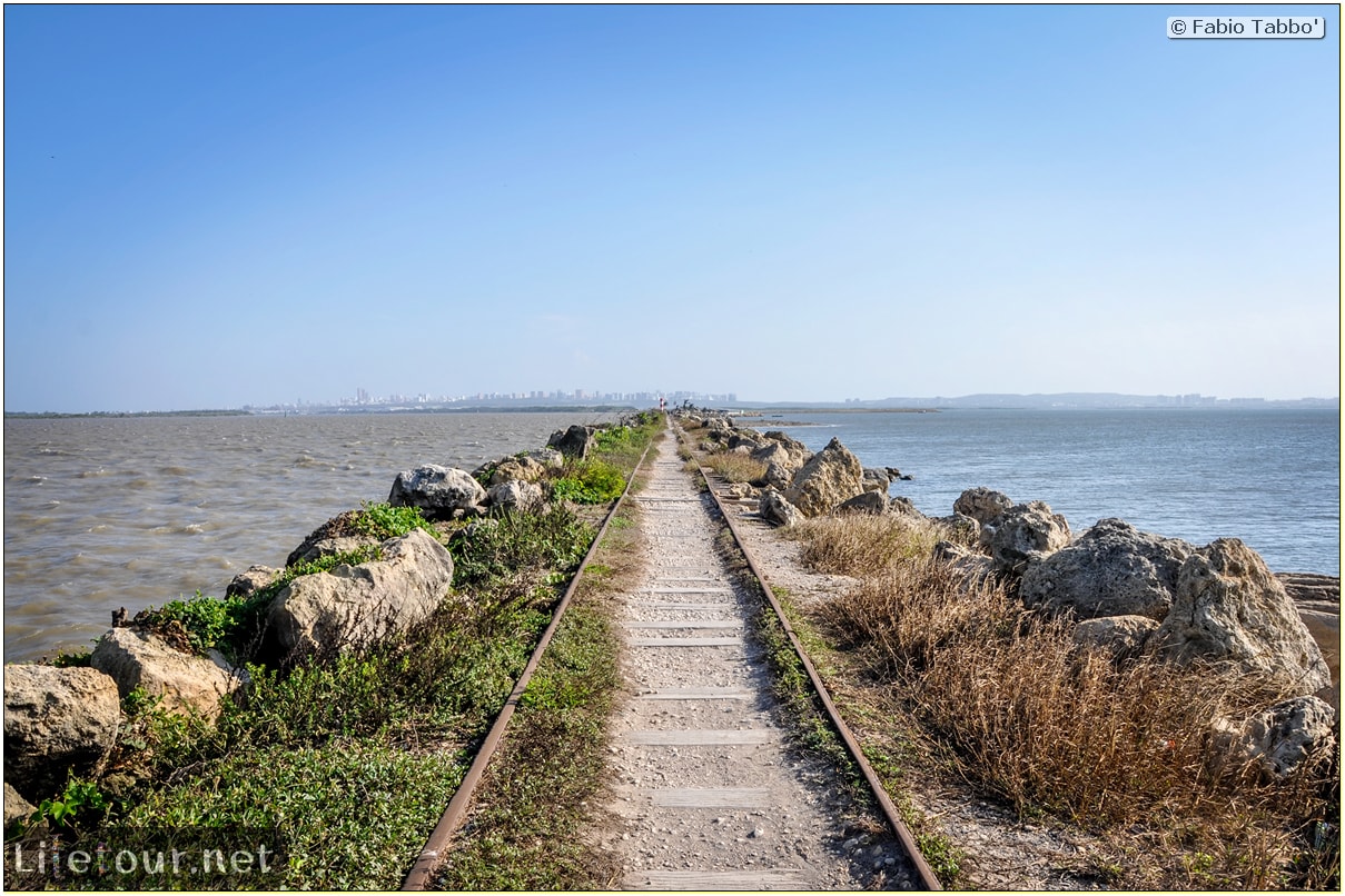 Barranquilla---Bocas-de-Ceniza---1.-The-railroad-in-the-middle-of-the-ocean---1020