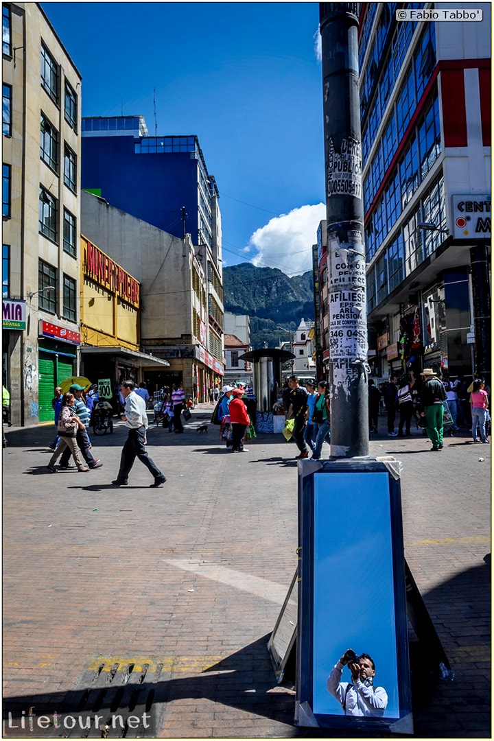 Fabio_s-LifeTour---Colombia-(2015-January-February)---Bogota_---Candelaria---Bolivar-Plaza---2503