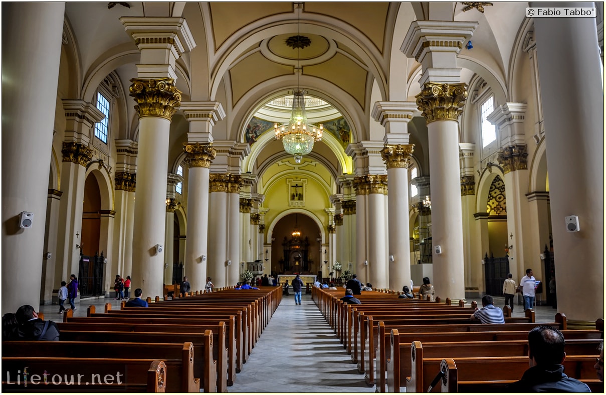 Fabio_s-LifeTour---Colombia-(2015-January-February)---Bogota_---Candelaria---Bolivar-Plaza---3692