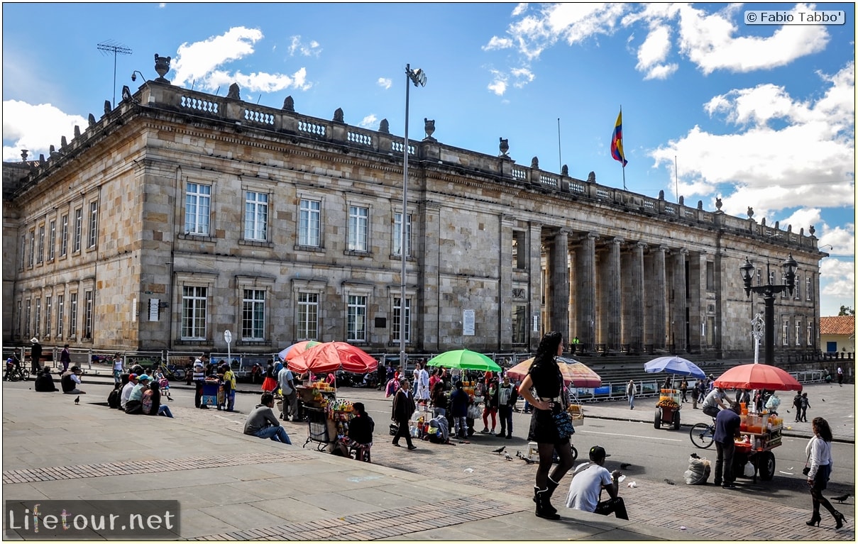 Fabio_s-LifeTour---Colombia-(2015-January-February)---Bogota_---Candelaria---Bolivar-Plaza---6121