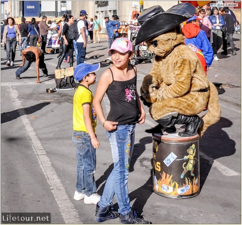 Fabio_s-LifeTour---Colombia-(2015-January-February)---Bogota_---Candelaria---Street-entertainment-in-Bogot…---10434