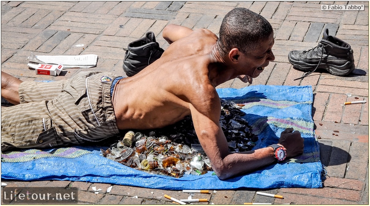 Fabio_s-LifeTour---Colombia-(2015-January-February)---Bogota_---Candelaria---Street-entertainment-in-Bogot…---4947