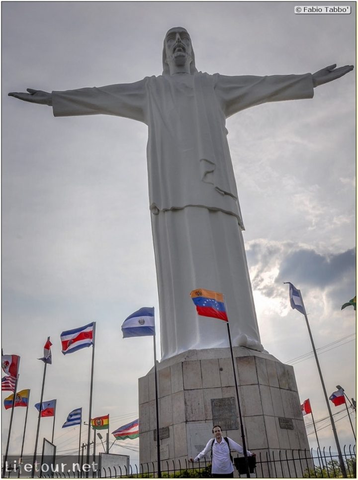 Fabio_s-LifeTour---Colombia-(2015-January-February)---Cali---Monumento-Cristo-Rey---5728