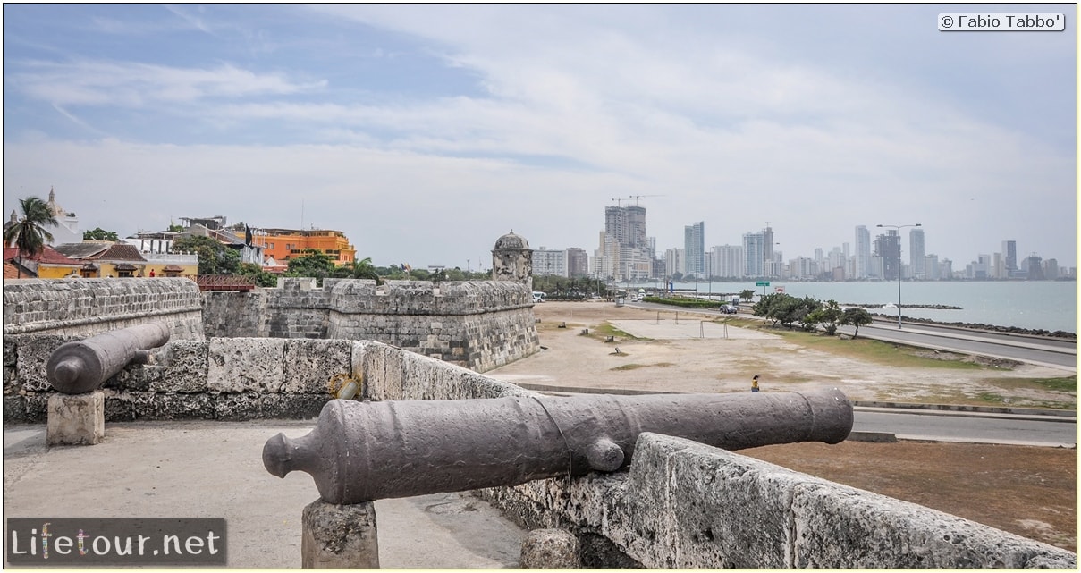 Fabio_s-LifeTour---Colombia-(2015-January-February)---Cartagena---Walled-city---Baluarte-de-Santo-Domingo---10331