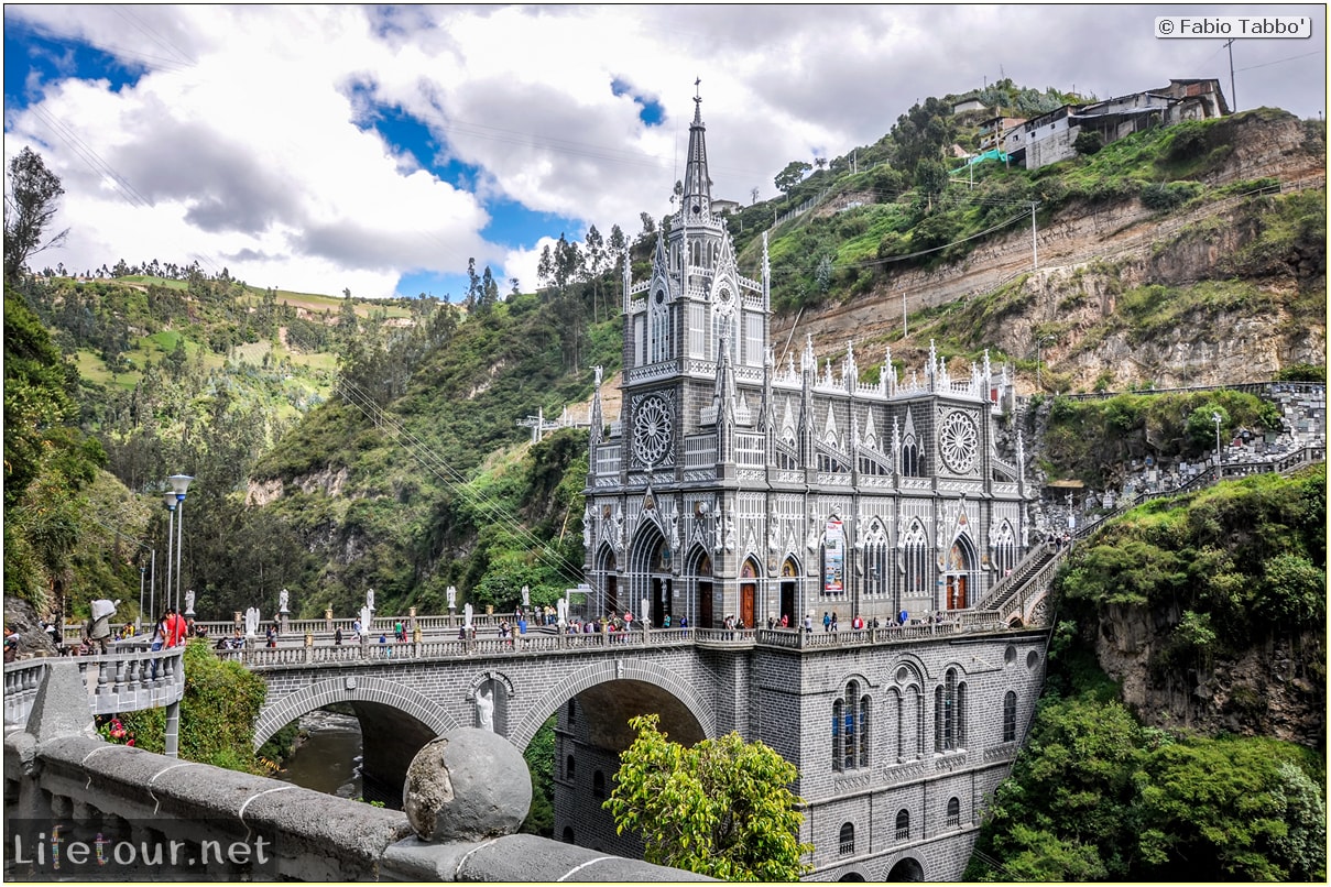 Fabio_s-LifeTour---Colombia-(2015-January-February)---Ipiales---Las-Lajas-sanctuary---Outside-views---7176