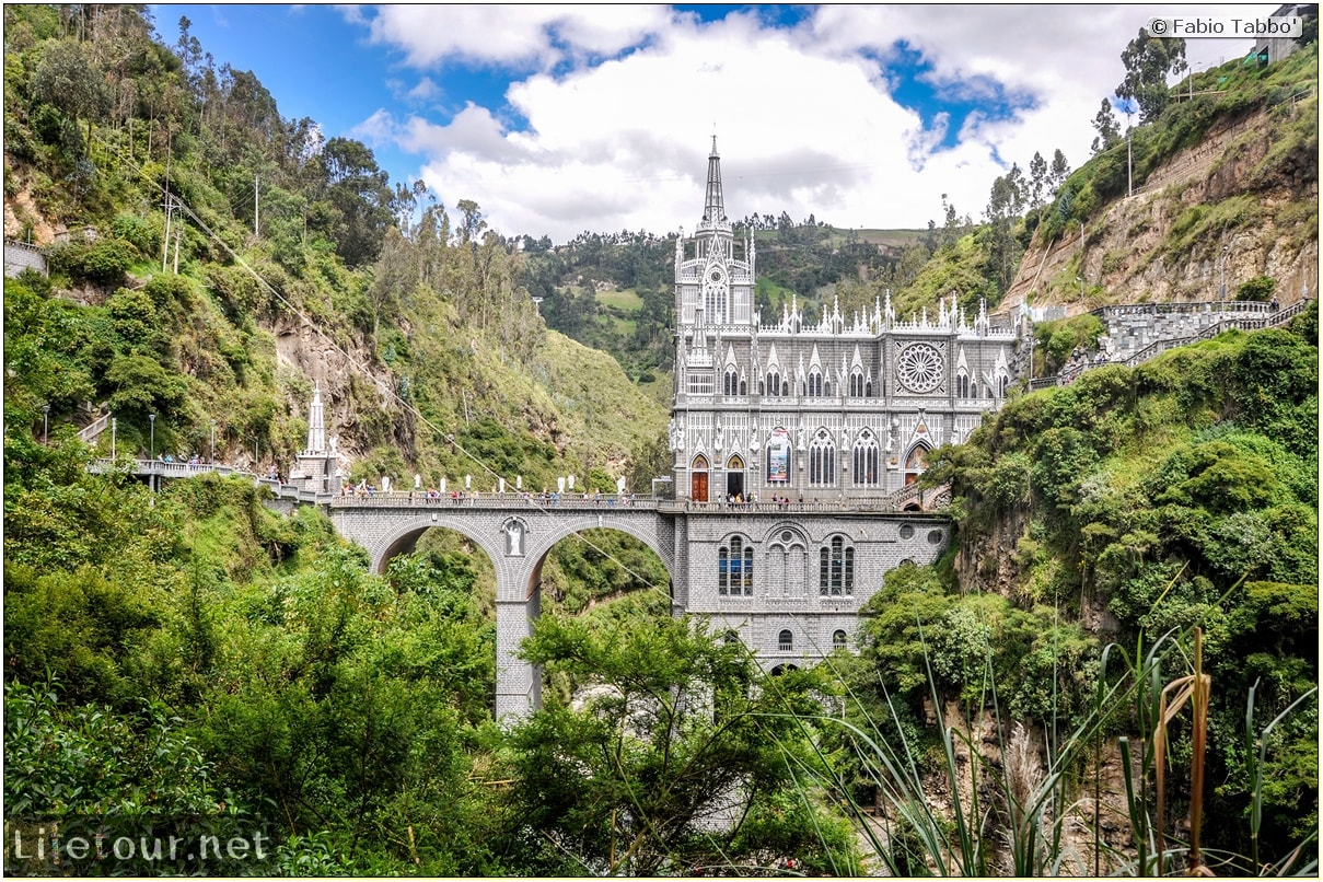 Fabio_s-LifeTour---Colombia-(2015-January-February)---Ipiales---Las-Lajas-sanctuary---Outside-views---8021