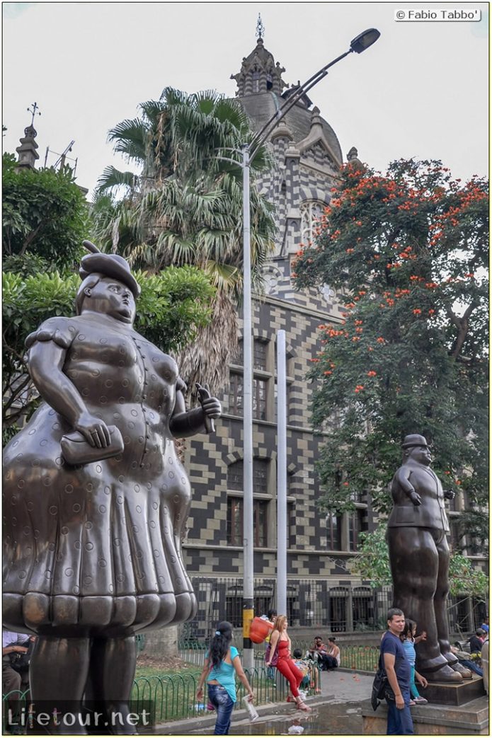 Fabio_s-LifeTour---Colombia-(2015-January-February)---Medellin---Candelaria---Botero-Plaza---5359