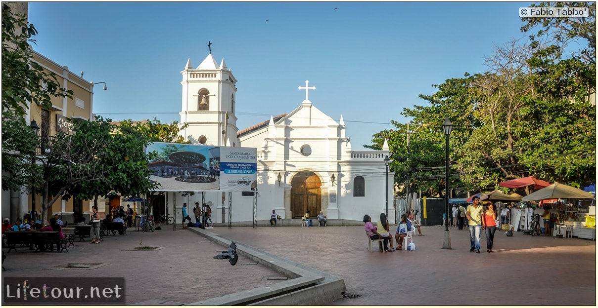 Fabio_s-LifeTour---Colombia-(2015-January-February)---Santa-Marta---city-center---Camellon-(waterfront)---2814