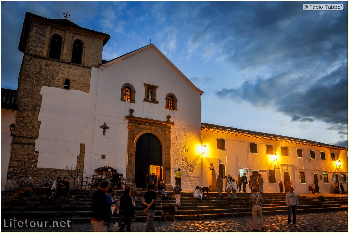 Fabio_s-LifeTour---Colombia-(2015-January-February)---Villa-de-Leyva---Plaza-Mayor---10743