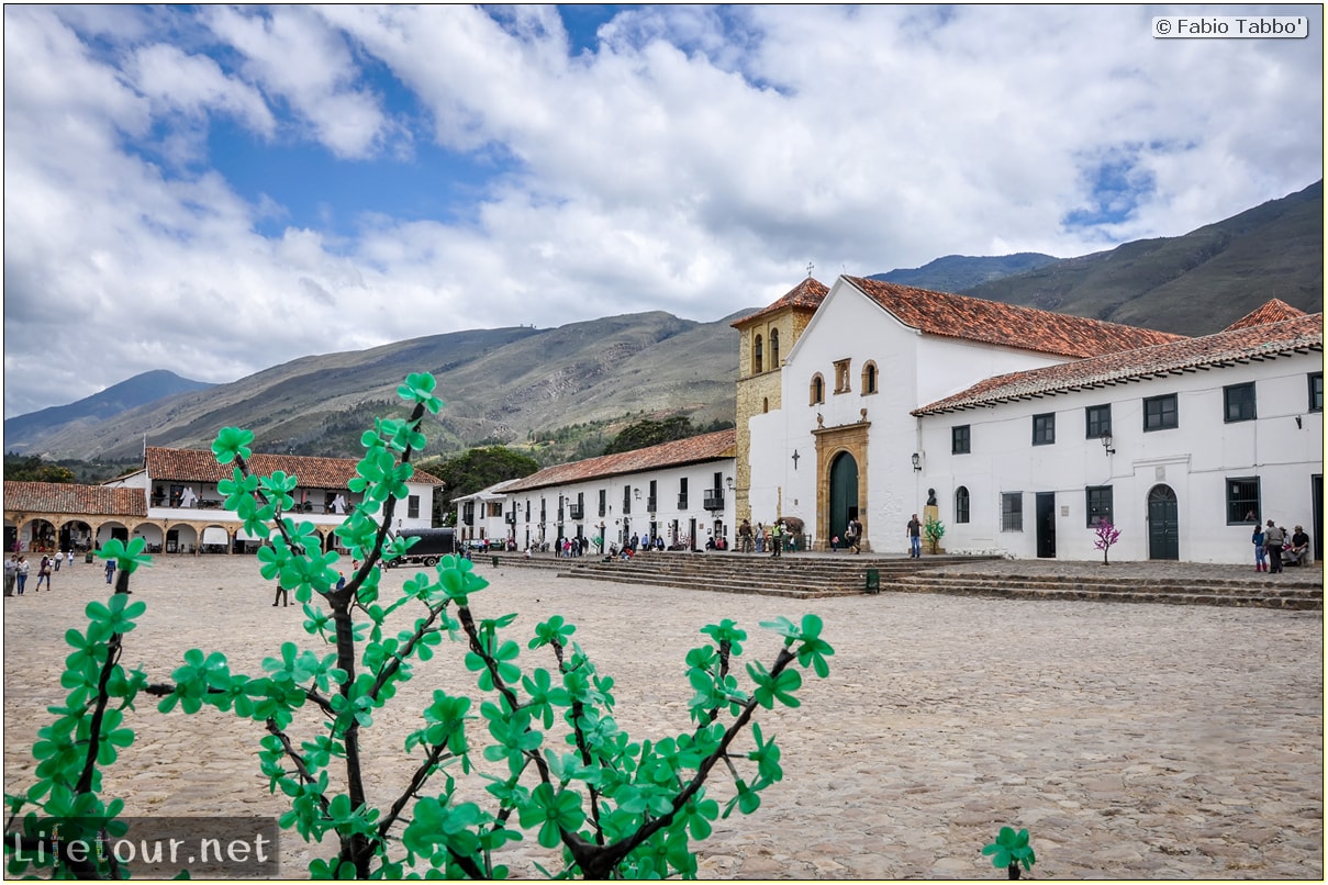 Fabio_s-LifeTour---Colombia-(2015-January-February)---Villa-de-Leyva---Plaza-Mayor---2443 COVER