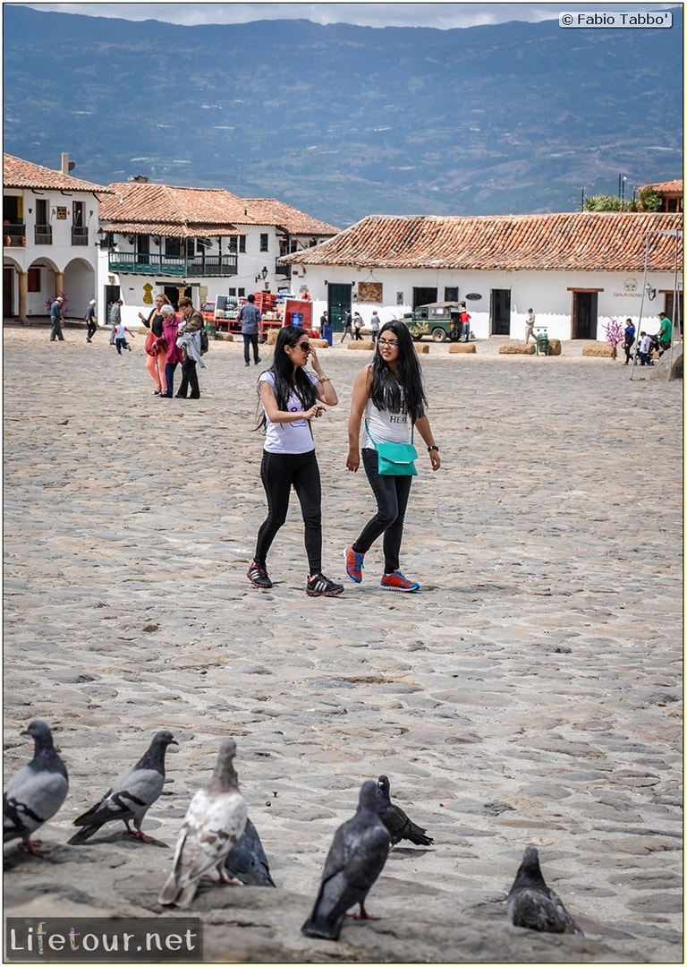 Fabio_s-LifeTour---Colombia-(2015-January-February)---Villa-de-Leyva---Plaza-Mayor---3017