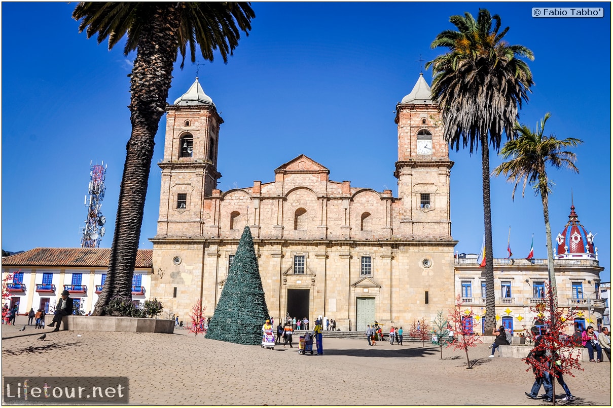 Fabio_s-LifeTour---Colombia-(2015-January-February)---Zipaquira_---Parque-Principal-_-Iglesia-Zipaquira---3243 COVER