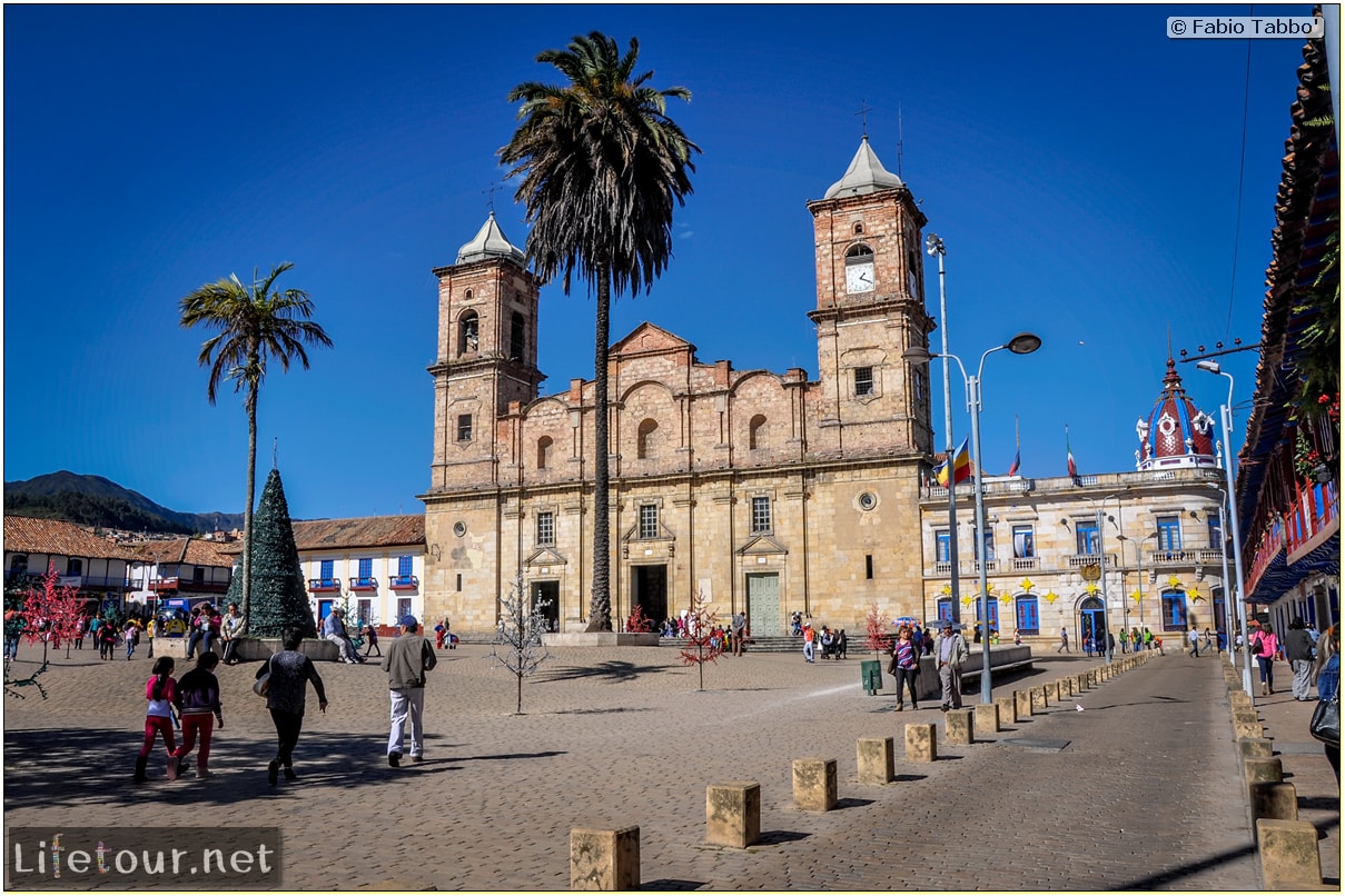 Fabio_s-LifeTour---Colombia-(2015-January-February)---Zipaquira_---Parque-Principal-_-Iglesia-Zipaquira---3640