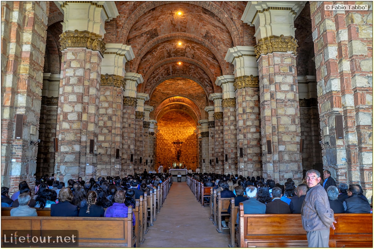 Fabio_s-LifeTour---Colombia-(2015-January-February)---Zipaquira_---Parque-Principal-_-Iglesia-Zipaquira---3789 COVER