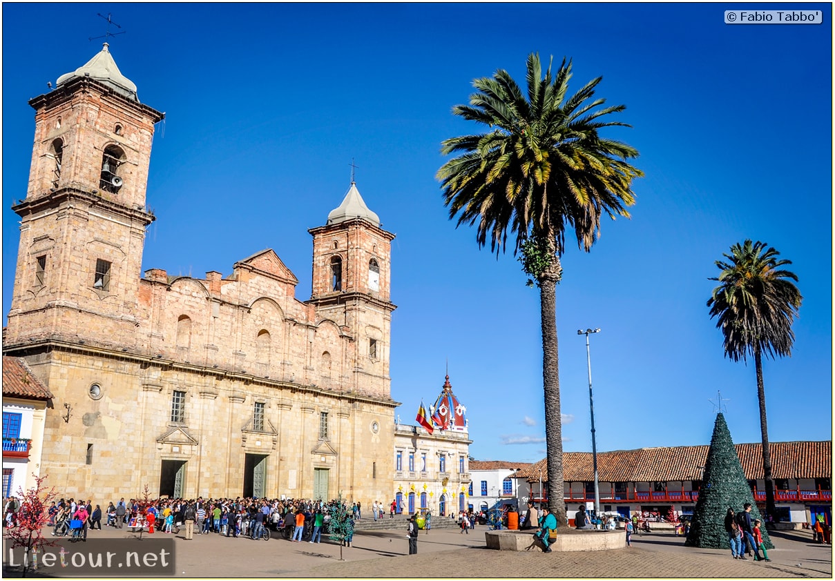 Fabio_s-LifeTour---Colombia-(2015-January-February)---Zipaquira_---Parque-Principal-_-Iglesia-Zipaquira---4476 COVER