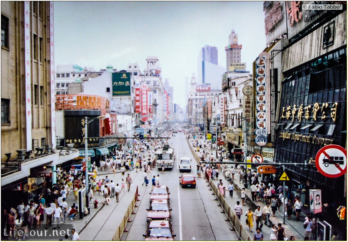 Fabio's LifeTour - China (1993-1997 and 2014) - Shanghai (1993 and 2014) - Tourism - Nanjing road - 1993 - 19884