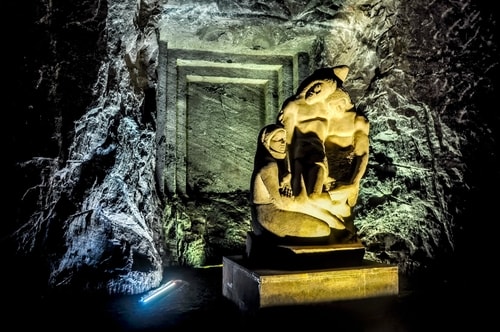 Zipaquira_---Salt-cathedral-(Catedral-de-Sal)---Underground-Cathedral-pictures---678 COVER