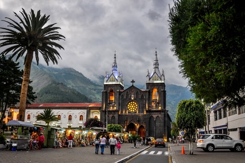 Fabio_s-LifeTour---Ecuador-(2015-February)---Banos---Basilica-Reina-del-Rosario-de-Agua-Santa---12411 COVER