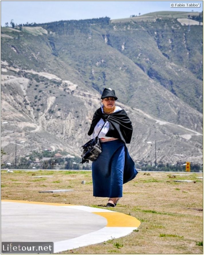 Fabio_s-LifeTour---Ecuador-(2015-February)---Mitad-del-mundo---Ciudad-Mitad-del-Mundo-(Equator-line)---10158