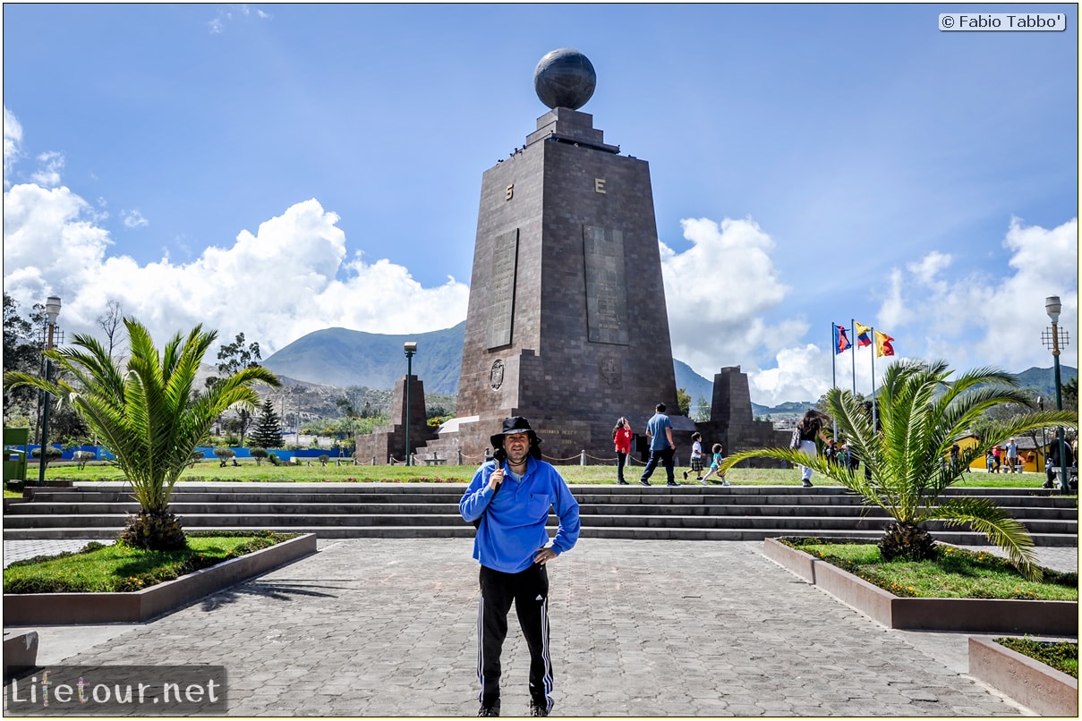 Fabio_s-LifeTour---Ecuador-(2015-February)---Mitad-del-mundo---Ciudad-Mitad-del-Mundo-(Equator-line)---11725