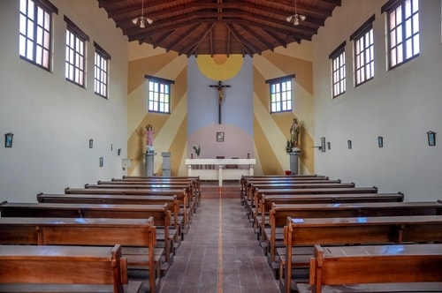 Fabio_s-LifeTour---Ecuador-(2015-February)---Mitad-del-mundo---The-Church-which-was-cut-in-half---11095 COVER