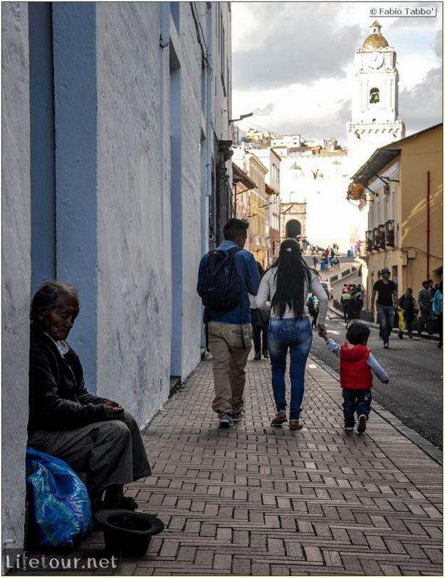 Fabio_s-LifeTour---Ecuador-(2015-February)---Quito---Plaza-Grande-(Independence-Square)---7843