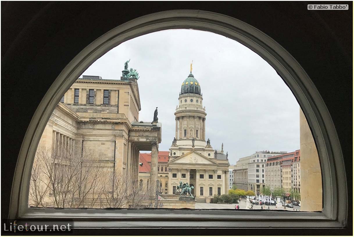 Germany-Tourism-Gendarmenmarkt-26