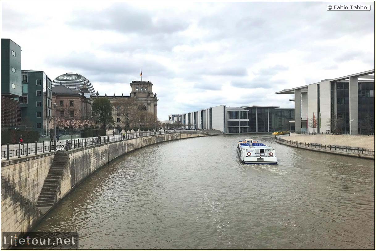 Germany-Tourism-Reichstag-3