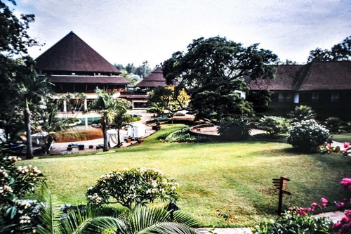 Kenya -Nairobi-Lodging-Safari Park Hotel-7748 COVER