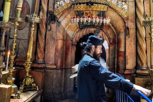 Israel-Christian-quarter-Church-of-Holy-Sepulchre-Interior-694 COVER