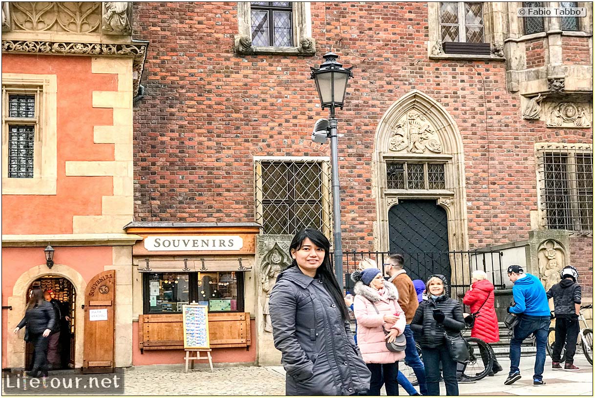 Poland-Wroclaw 2019 03-Rynek (Old Town)-14