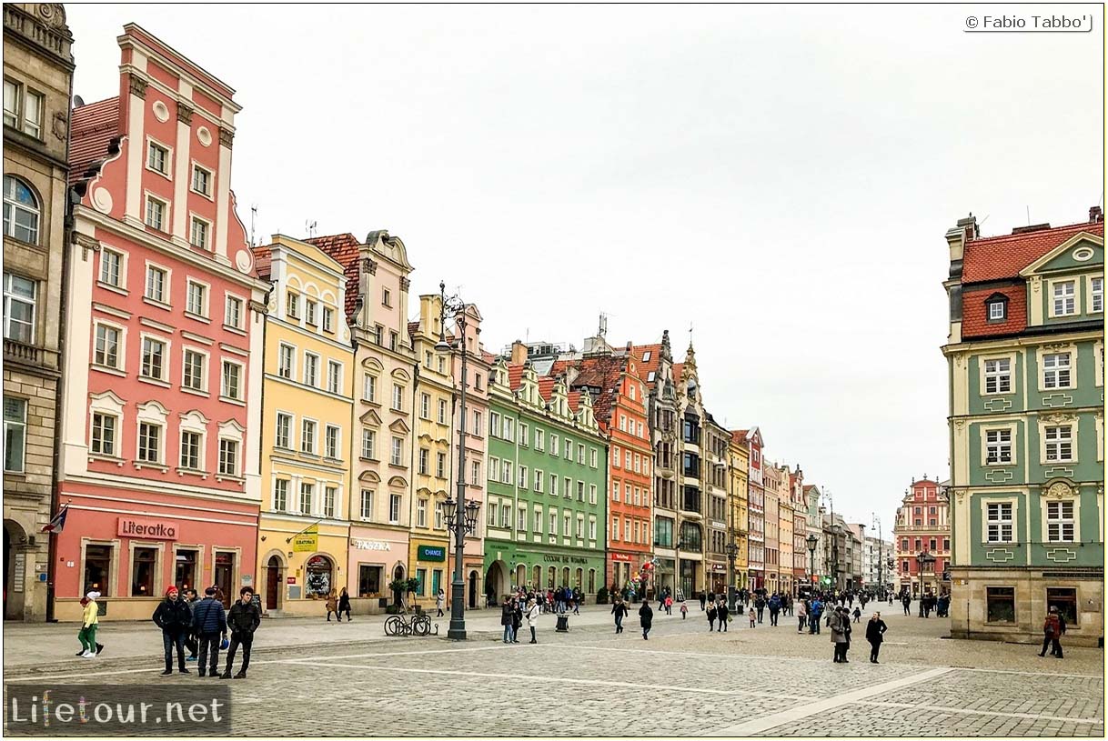 Poland-Wroclaw 2019 03-Rynek (Old Town)-22
