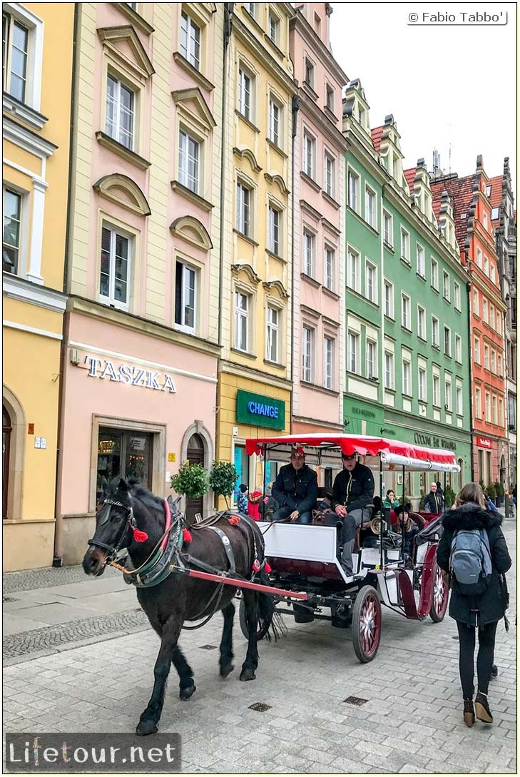 Poland-Wroclaw 2019 03-Rynek (Old Town)-23