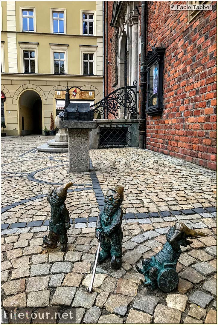 Poland-Wroclaw 2019 03-The Wroclaw gnomes-5