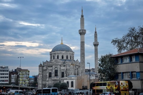 Turkey-Istanbul-Istanbul-Mosques-Aksaray-Mosque-(Pertevniyal-Valide-Sultan)-10412 COVER