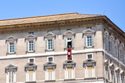 Vatican -St. Peter Square (Piazza San Pietro)-2013-12550 COVER